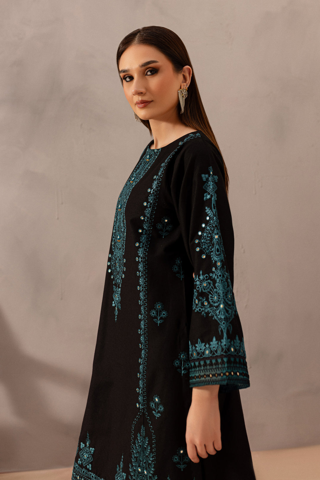 BATIK-2PC SEQUIN LAWN EMBROIDERED SHIRT WITH SEQUIN LAWN EMBROIDERED TROUSER-ADR-3462