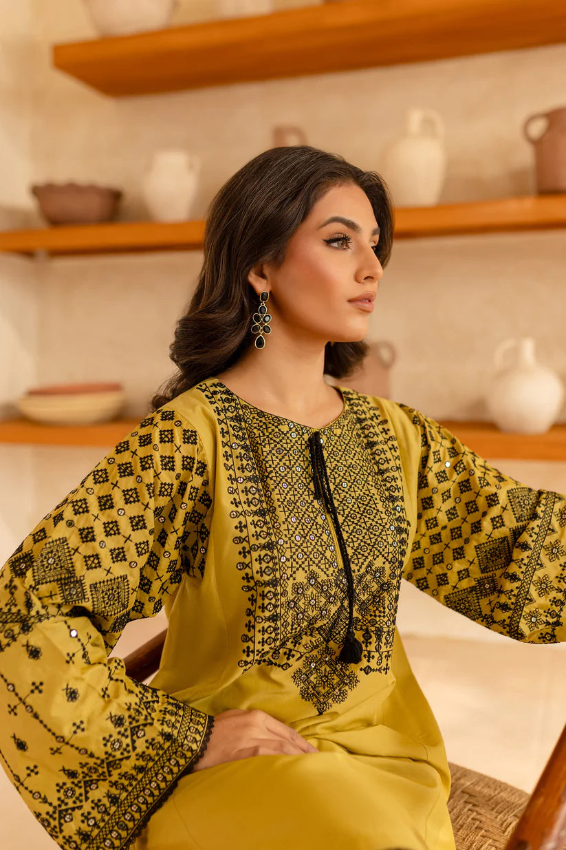 BATIK-2PC SEQUIN LAWN EMBROIDERED SHIRT WITH SEQUIN LAWN EMBROIDERED TROUSER-ADR-3480