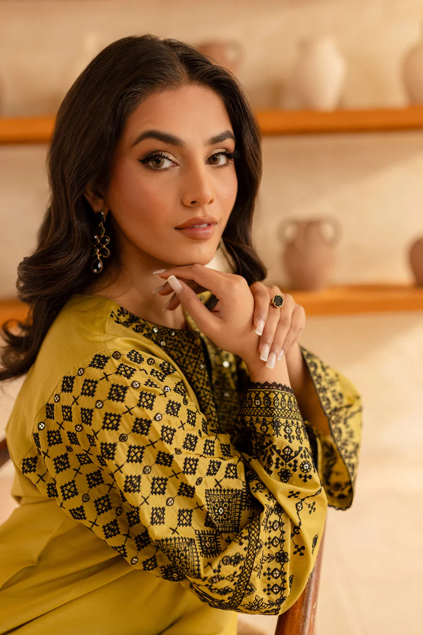 BATIK-2PC SEQUIN LAWN EMBROIDERED SHIRT WITH SEQUIN LAWN EMBROIDERED TROUSER-ADR-3480