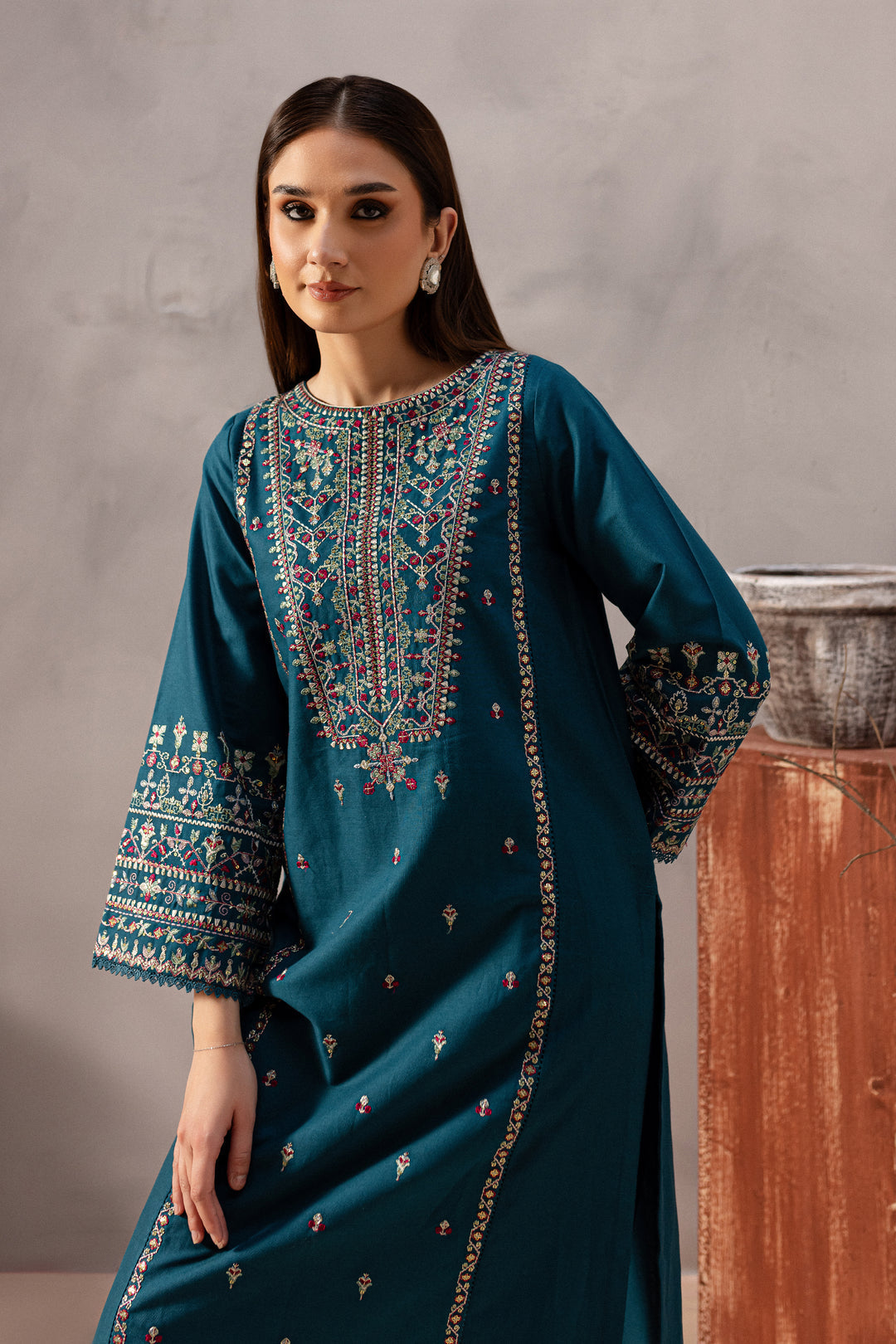 BATIK-2PC SEQUIN LAWN EMBROIDERED SHIRT WITH SEQUIN LAWN EMBROIDERED TROUSER-ADR-3471
