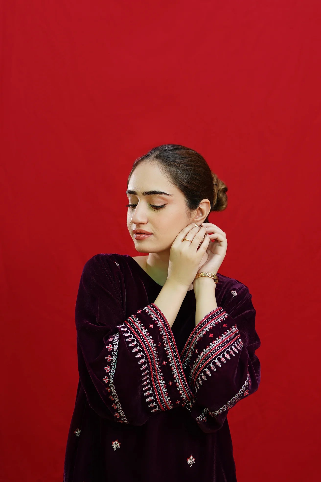 URGE-2PC VELVET EMBROIDERED SHIRT WITH VELEVT EMBROIDERED SLEEVES-ADR-D-19-MICROO-9000