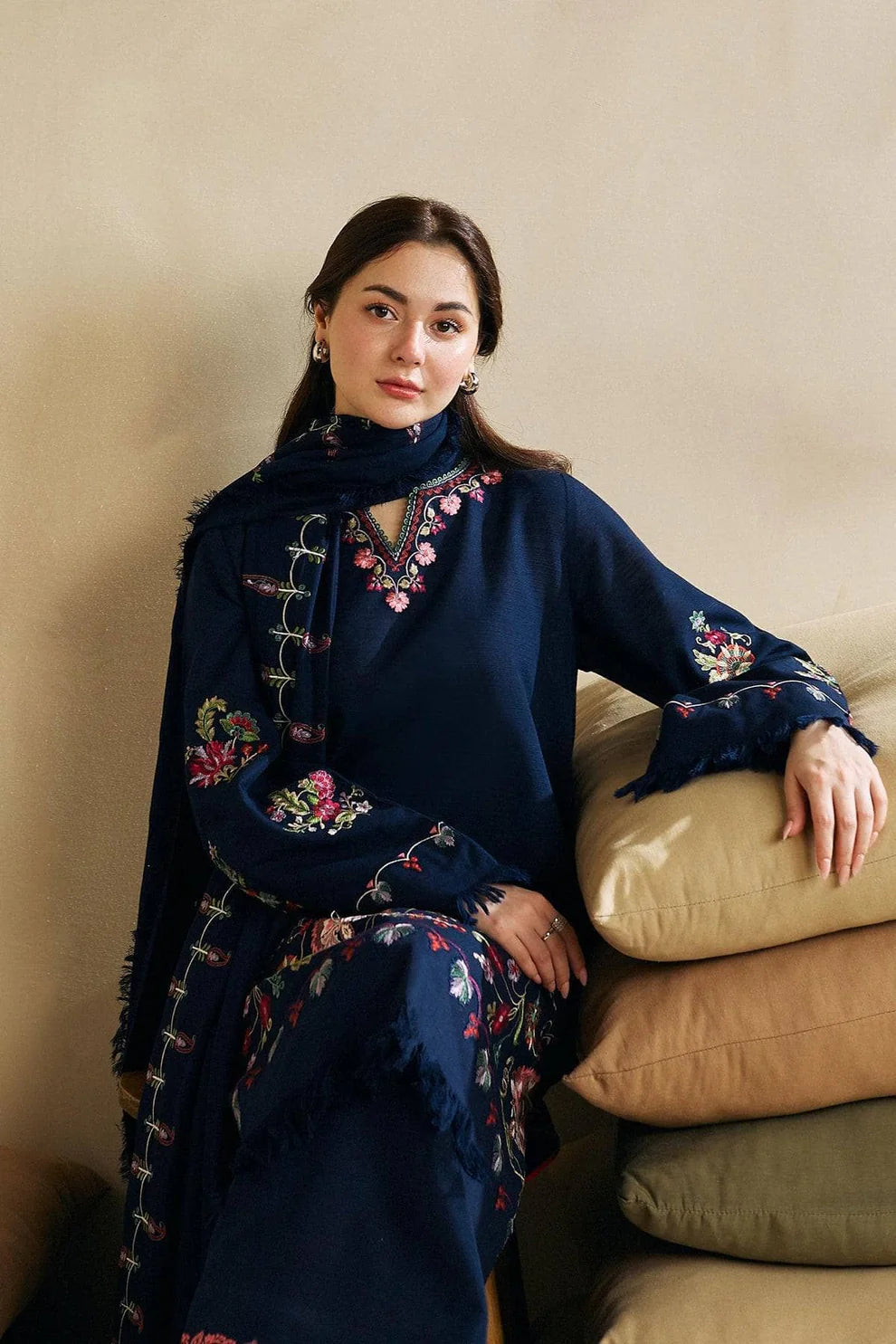 ZARA SHAH JAHAN-3PC DHANAK EMBROIDERED SHIRT WITH DHANAK EMBROIDERED SHAWL AND EMB TROUSER-ADR-4221