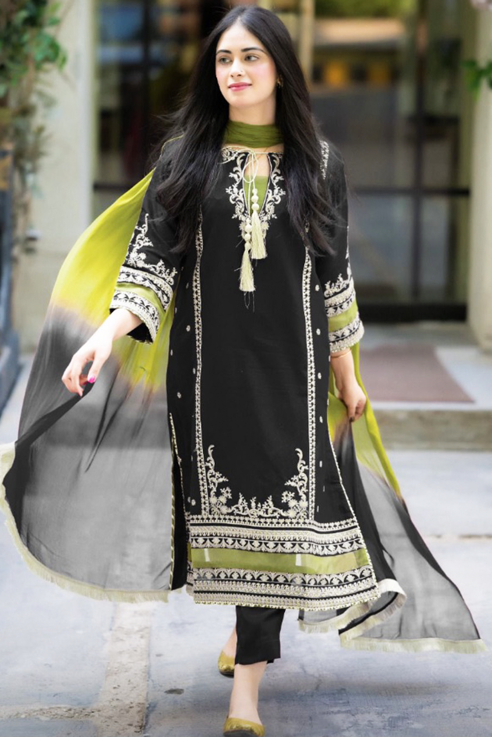 OMAL BY KOMAL-LAWN 3PC EMBROIDERY WITH BAMBER CHIFFON DYE AND DYE DUPA