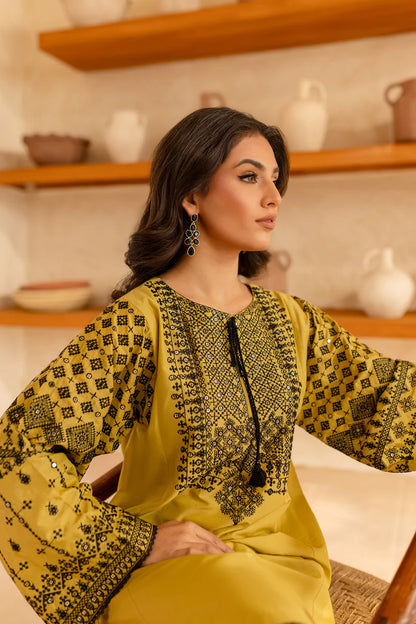 BATIK-2PC SEQUIN LAWN EMBROIDERED SHIRT WITH SEQUIN LAWN EMBROIDERED TROUSER-ADR-3480