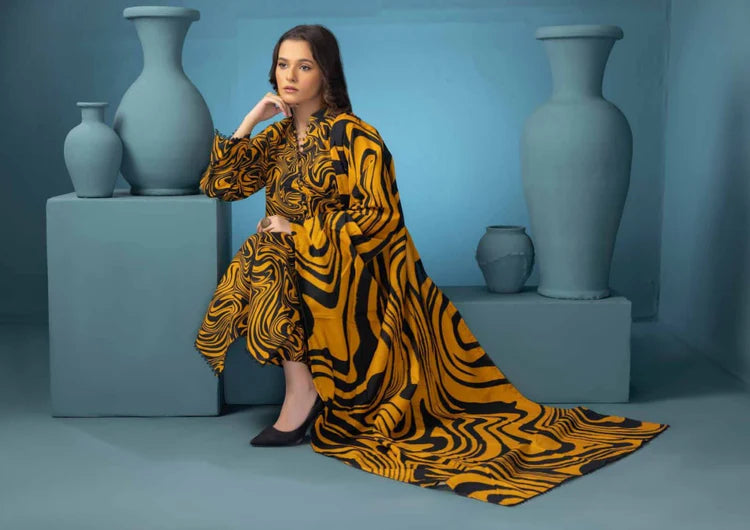 BAROQUE-3PC KHADDAR PRINTED SHIRT WITH KHADDAR PRINT DUPATTA AND PRINT TROUSER-ADR-2617