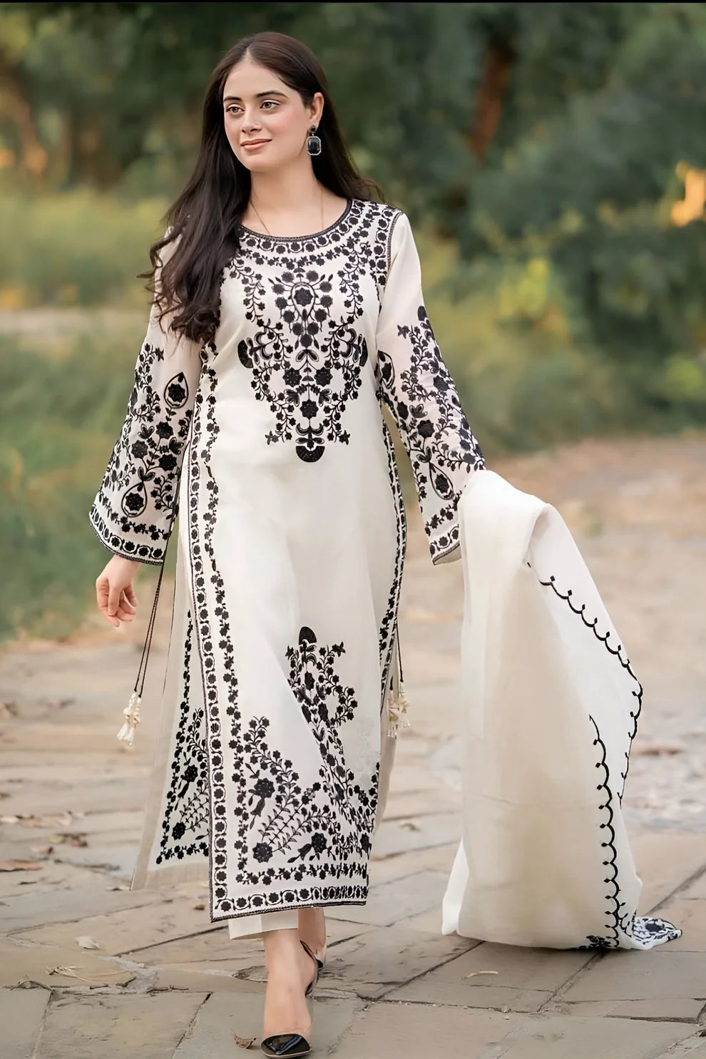 JAZMIN- LAWN 3PC EMBROIDERED SHIRT WITH ORGANZA EMBROIDERED DUPATTA WITH TROUSER -ADR-2814