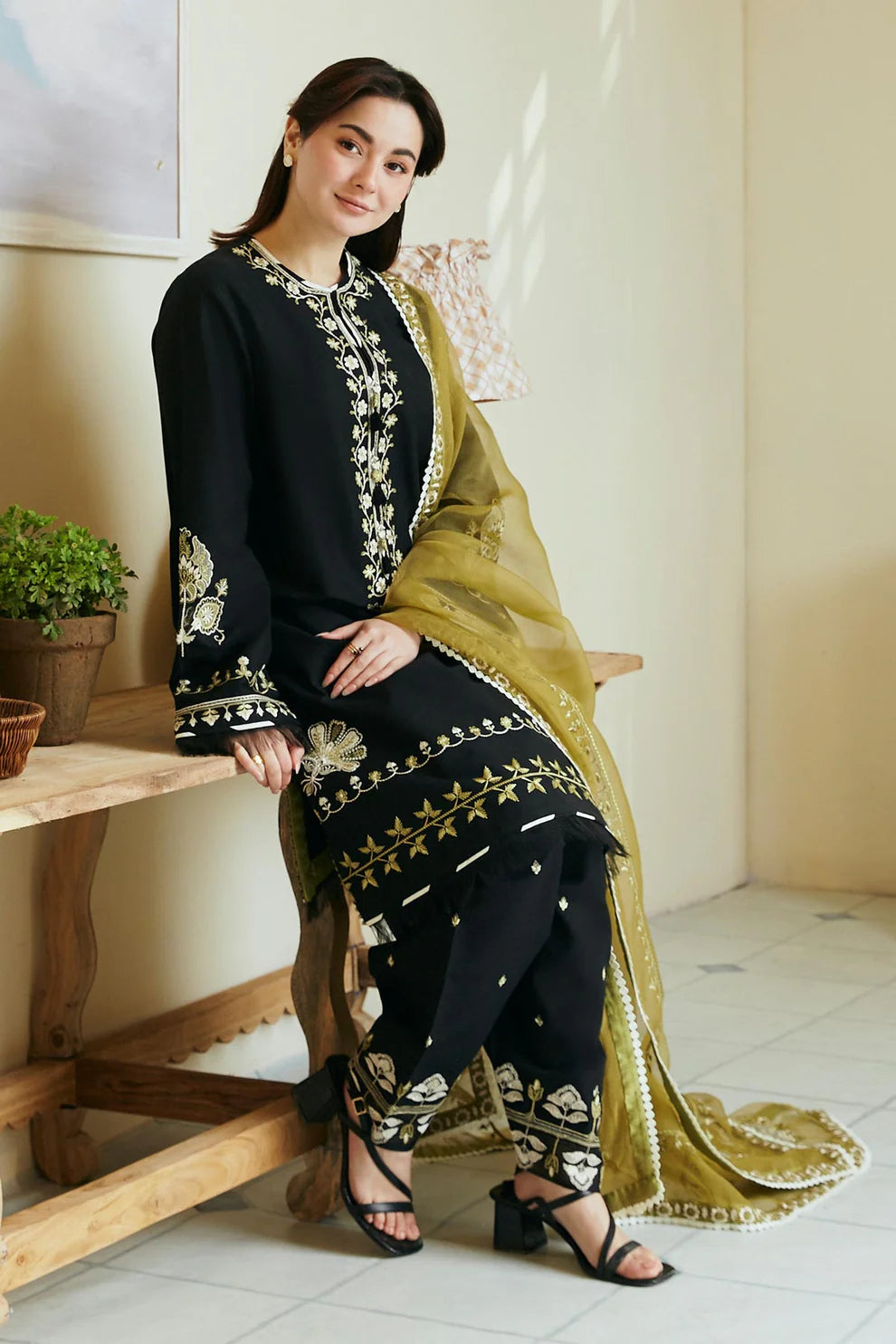 ZARA SHAH JAHAN - 3PC LAWN EMBROIDERED SHIRT WITH ORGANZA EMBROIDERED DUPATTA AND TROUSER-ADR-2741