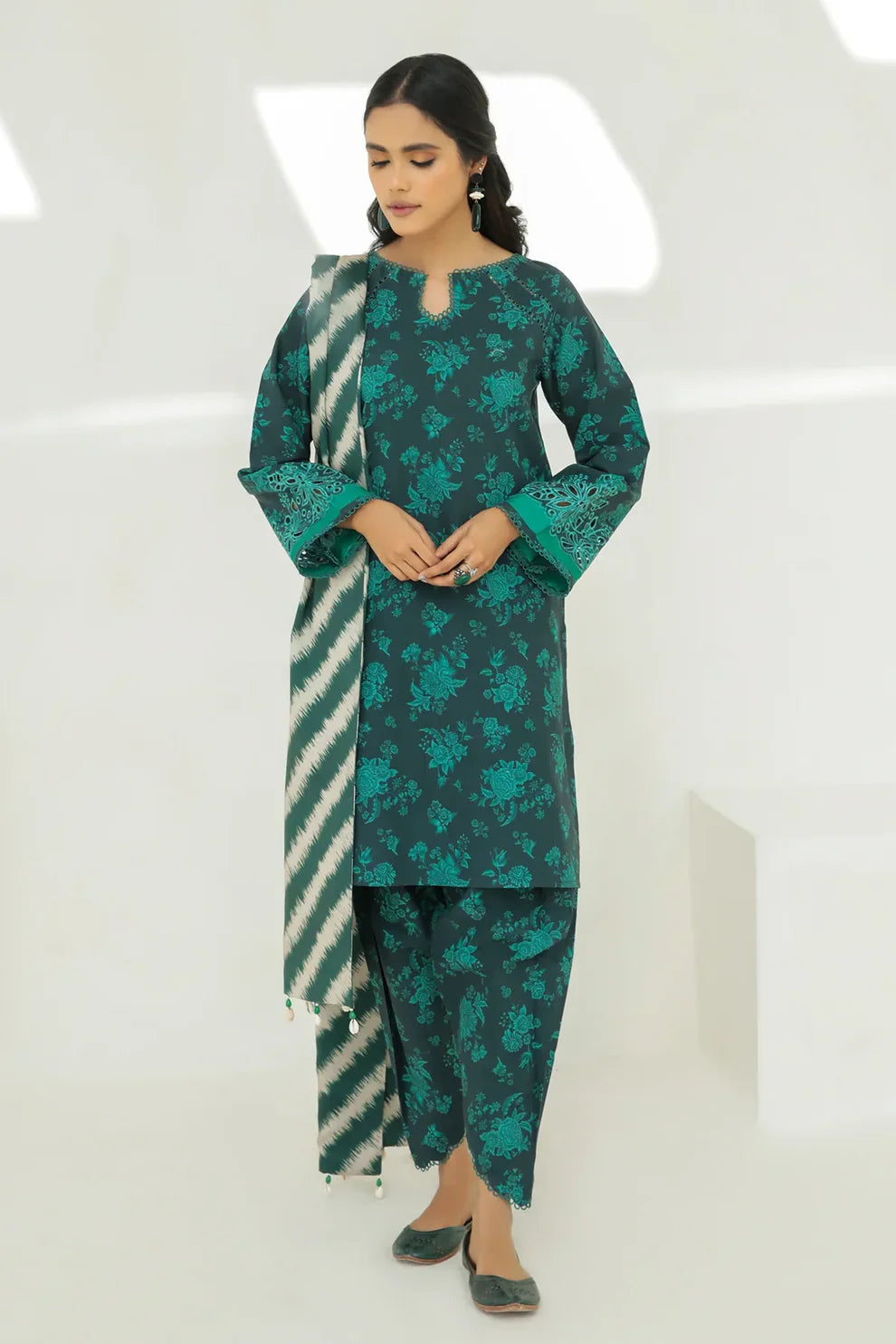 BAROQUE - 3PC KARANDI PRINTED SHIRT WITH KARANDI PRINTED DUAPTTA AND TROUSER -ADR-1024