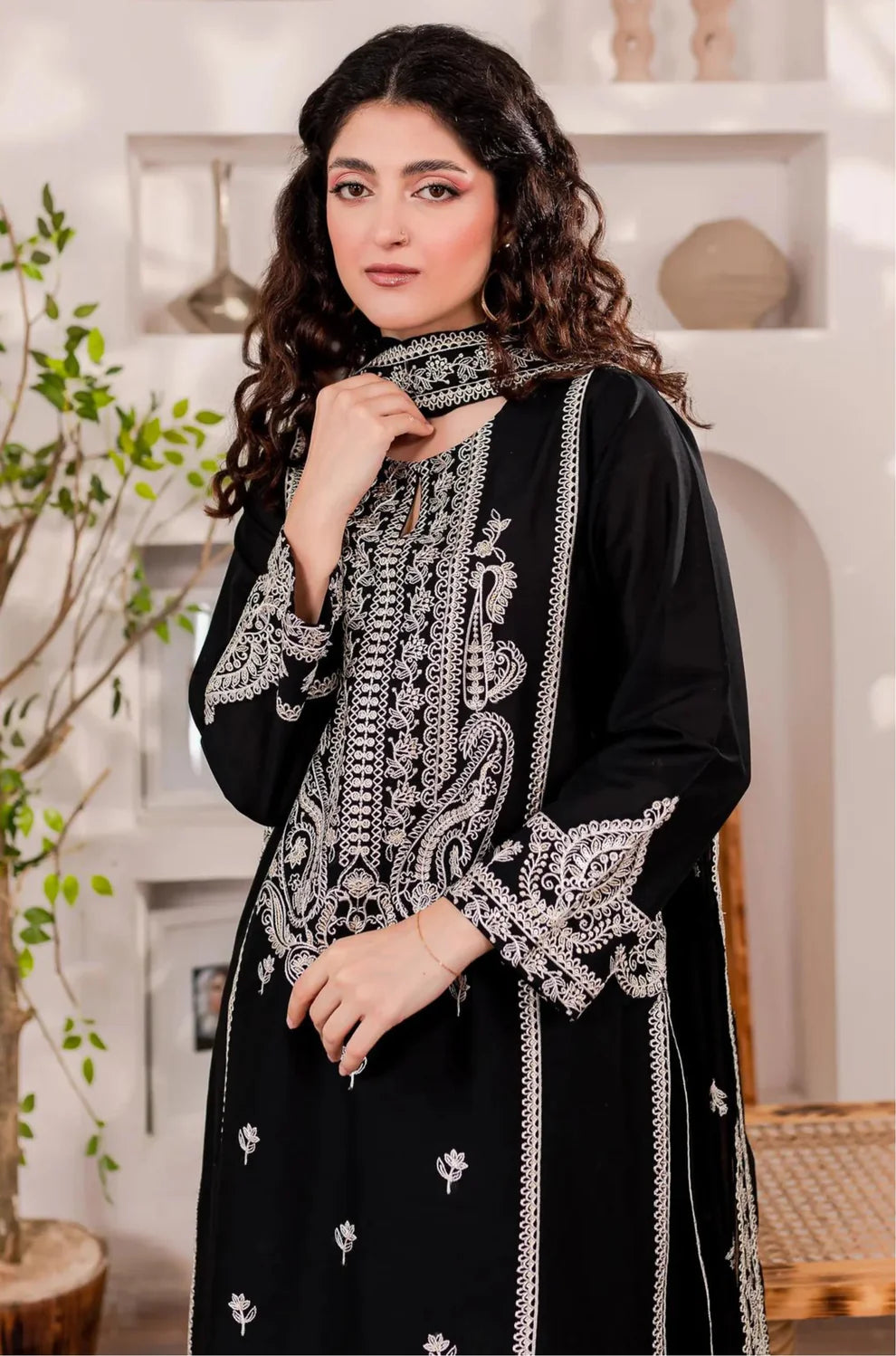 BATIK - 3PC DHANAK EMBROIDERED SHIRT WITH EMBROIDERED ORGANZA DUPATTA AND TROUSER-ADR-3125