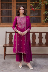 BATIK-3PC LAWN EMBROIDERED SHIRT WITH CHIFFOON EMBROIDERED DUPATTA AND EMB TROUSER-ADR-4735