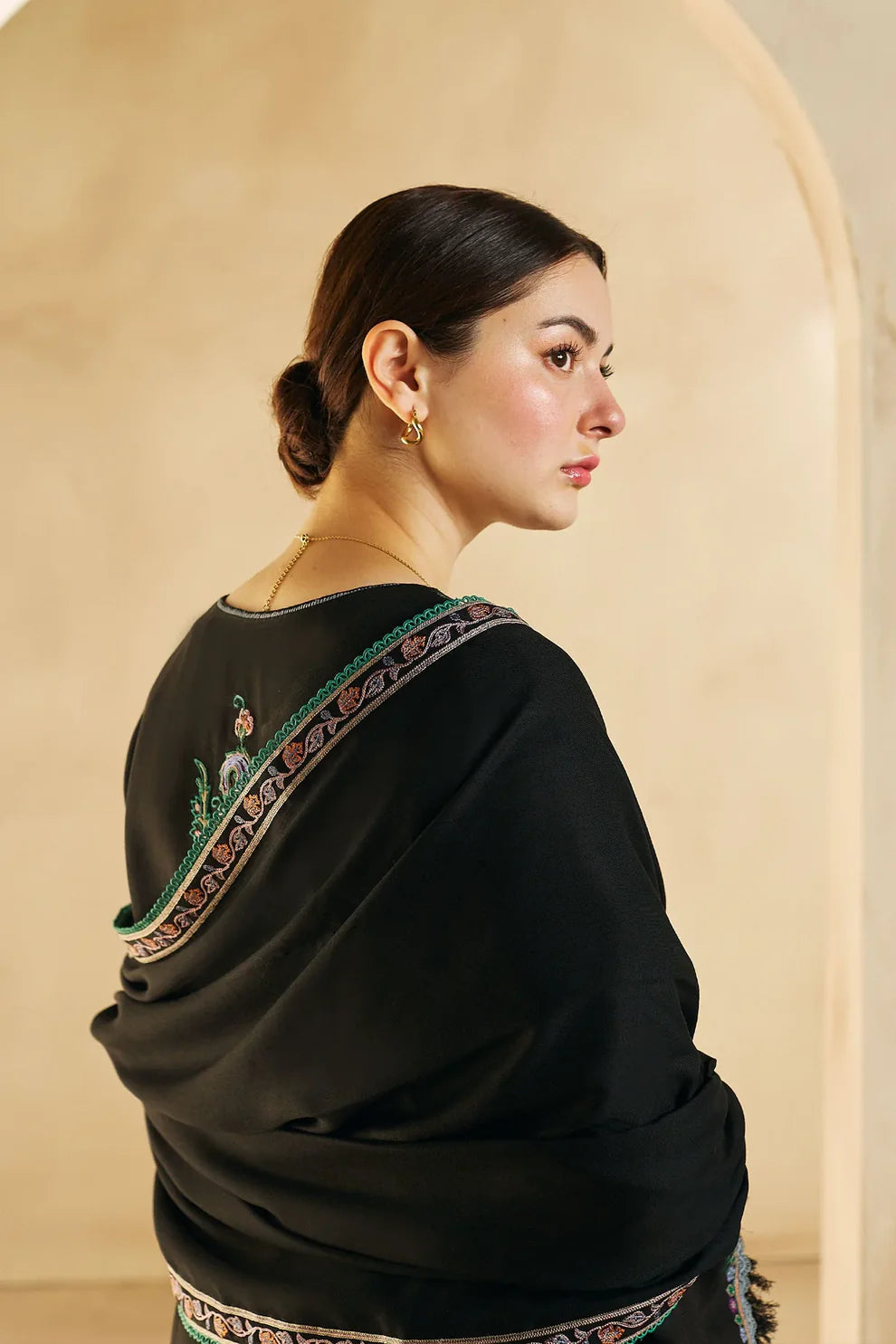 ZARA SHAH JAHAN- 3PC DHANAK EMBROIDERED SHIRT DHANAK EMBROIDERED SHAWL AND TROUSER-ADR-3140 BLACK