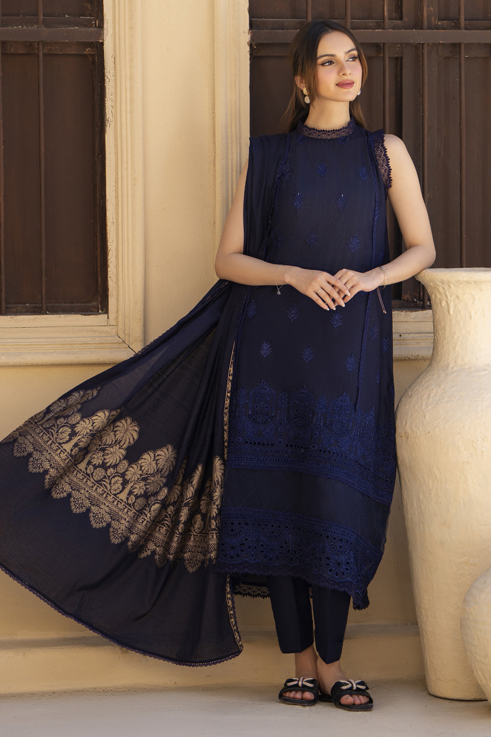 MIRAKHI-3PC LAWN CHIKENKARI EMBROIDERED SHIRT WITH LAWN JAQUARD PRINT DUPATTA -ADR-5300