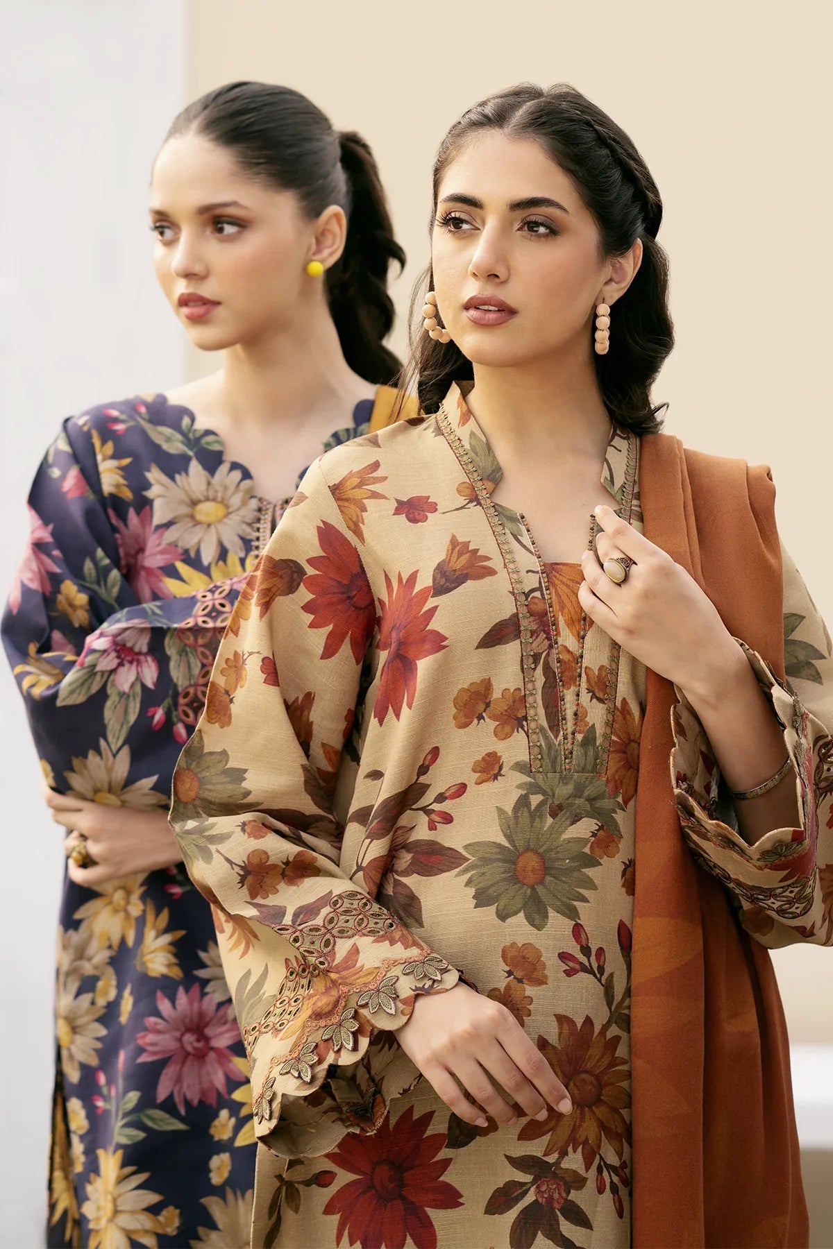 BAROQUE-3PC KHADDAR PRINTED SHIRT WITH KHADDAR PRINT DUPATTA AND PRINT TROUSER-ADR-2630